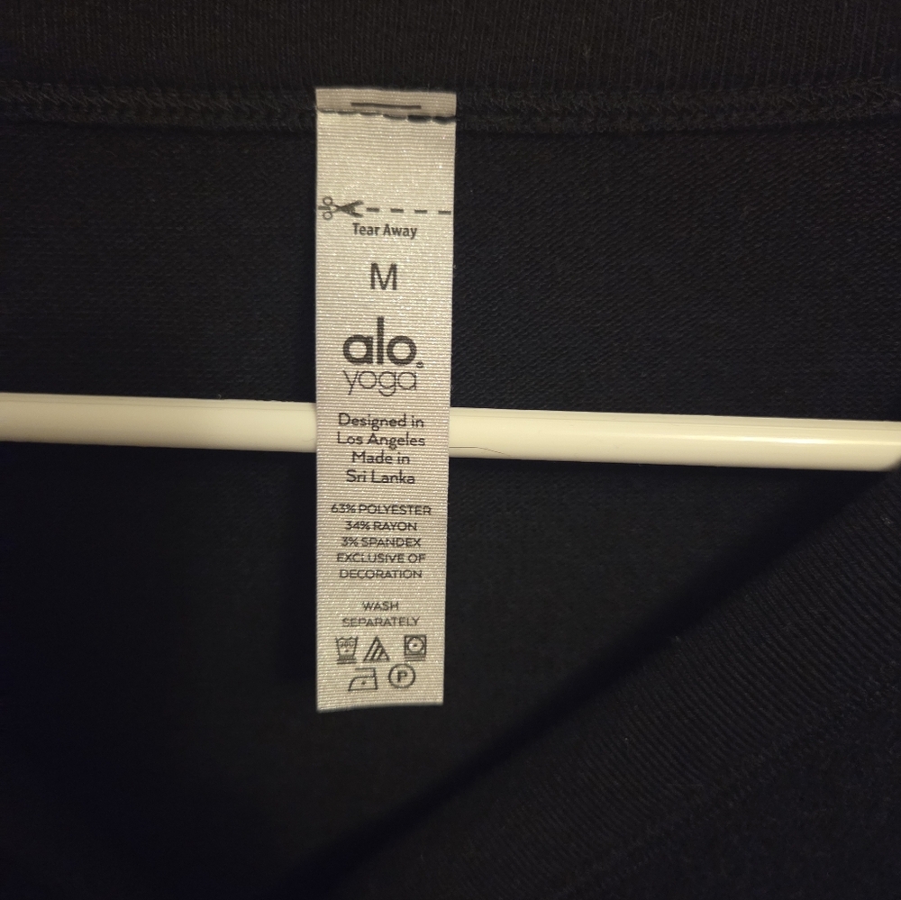 ALO Yoga Cropped V-neck Long Sleeve Top Medium Women's - Picture 2 of 6